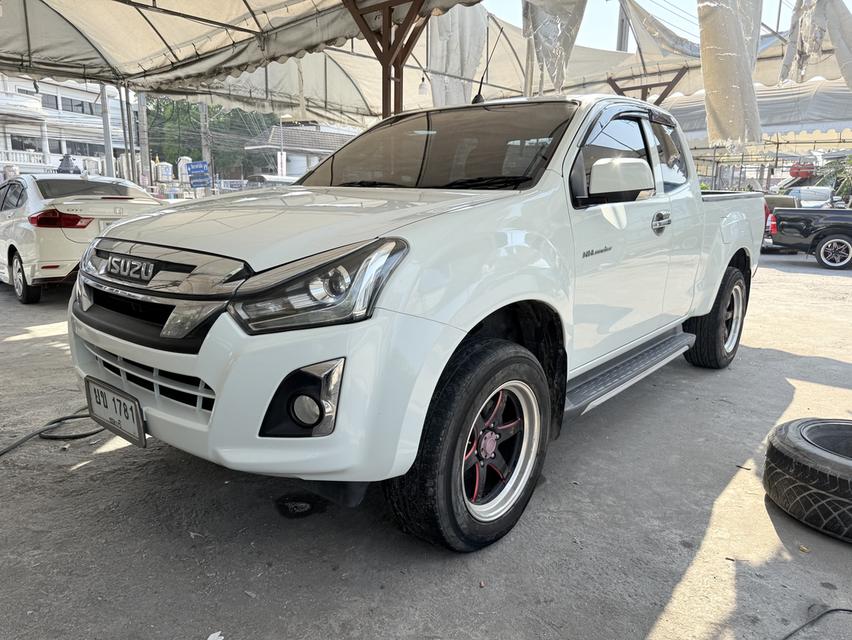 ขายตัดรถยนต์  ISUZU D-MAX SPACECAB 1.9 HI-LANDER L MT (AB) ปี2019