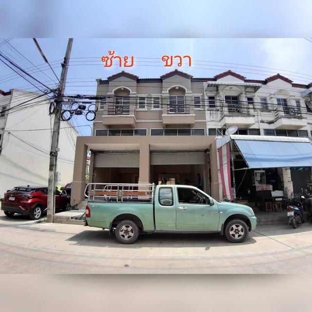 รูป ให้เช่าอาคารพาณิชย์ หมู่บ้านเมืองไทย บางนา (หลังซ้ายมือ)