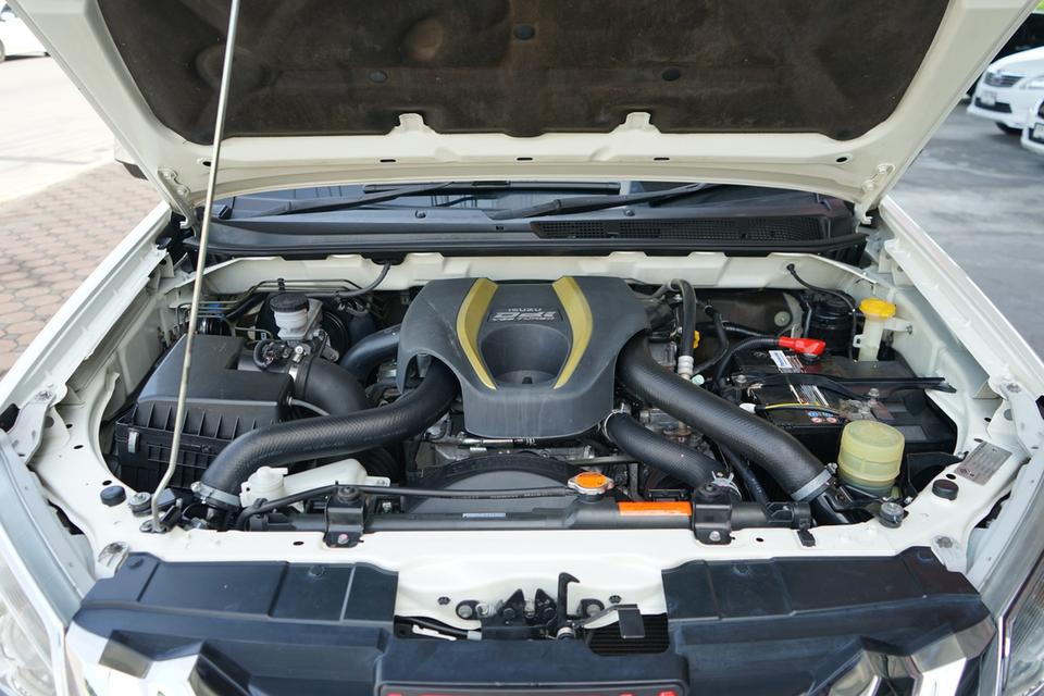 2014 ISUZU MU-X 3.0 DVD 9