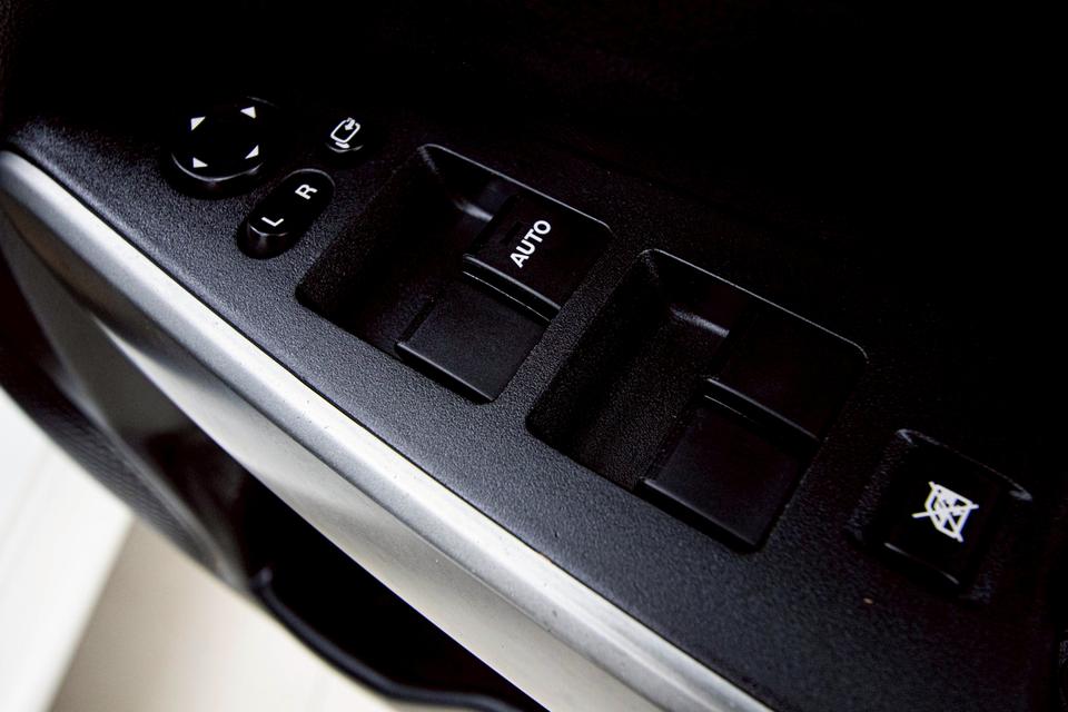 MAZDA  2 1.5 Groove Sports 2012  14