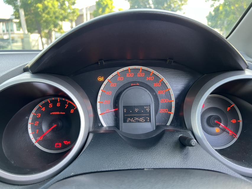 Honda JAZZ GE ออโต้ ปี08 รถบ้านจัดทรง 11