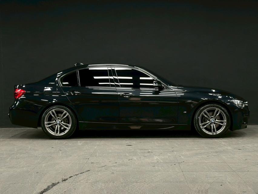 BMW 330e m sport ปี 2017