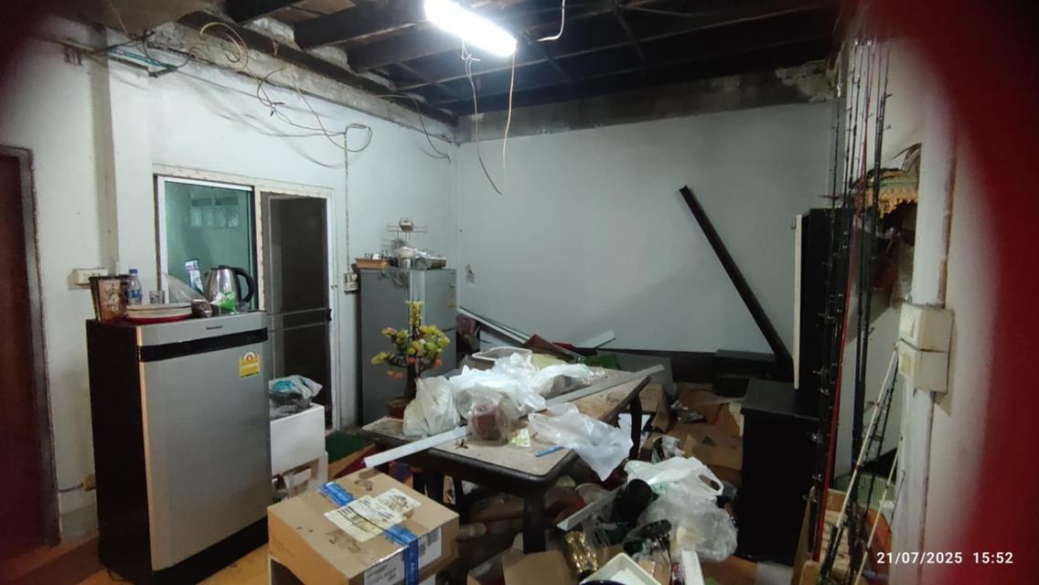 ขายทาวเฮาส์ นวมินทร์90 32 ตร.ว. ตามสภาพ ราคา 1.5 ล้านบาท 7