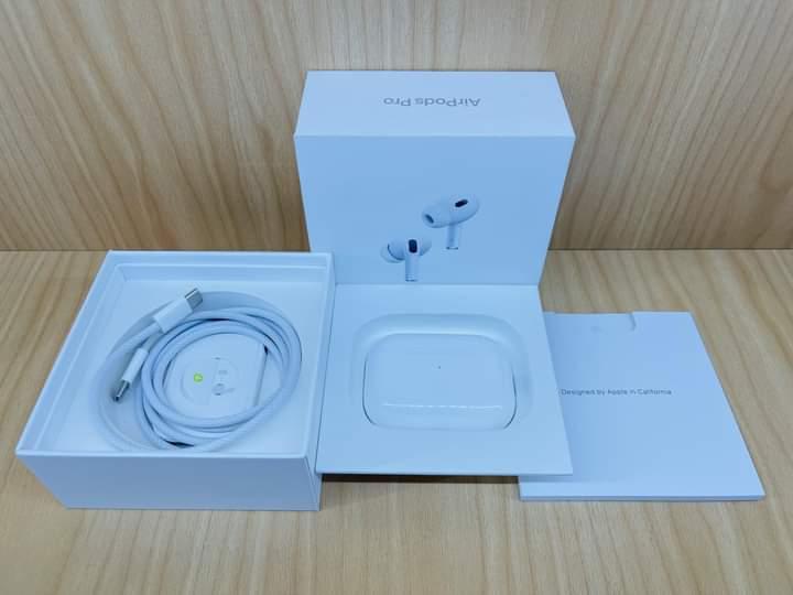 Apple AirPods Pro (2nd gen) with MagSafe Case (USB-C) 
