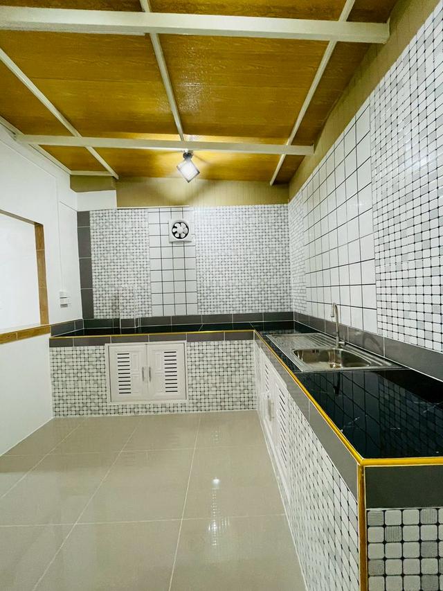 หมู่บ้านร่มเงาไม้  ถนนวัดลาดปลาดุกทาวน์เฮ้าส์ 2 ชั้น หลังมุม ถนนเมน ตกแต่งใหม่พร้อมอยู่  เปลี่ยนระบบไฟใหม่ทั้งหลัง /ค้าขายได้/เพิ่มพื้นที่ใช้สอย 7