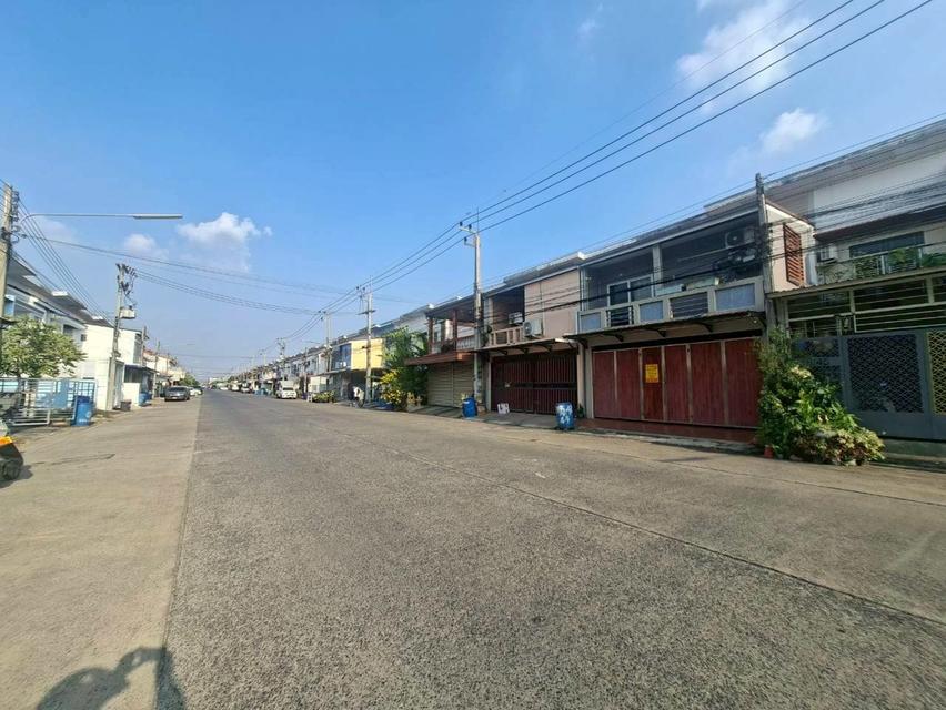 ขายบ้าน 2 ชั้น หมู่บ้านไทยสมบูรณ์3 คลอง3 ใกล้ตลาดไทยสมบูรณ์ 4