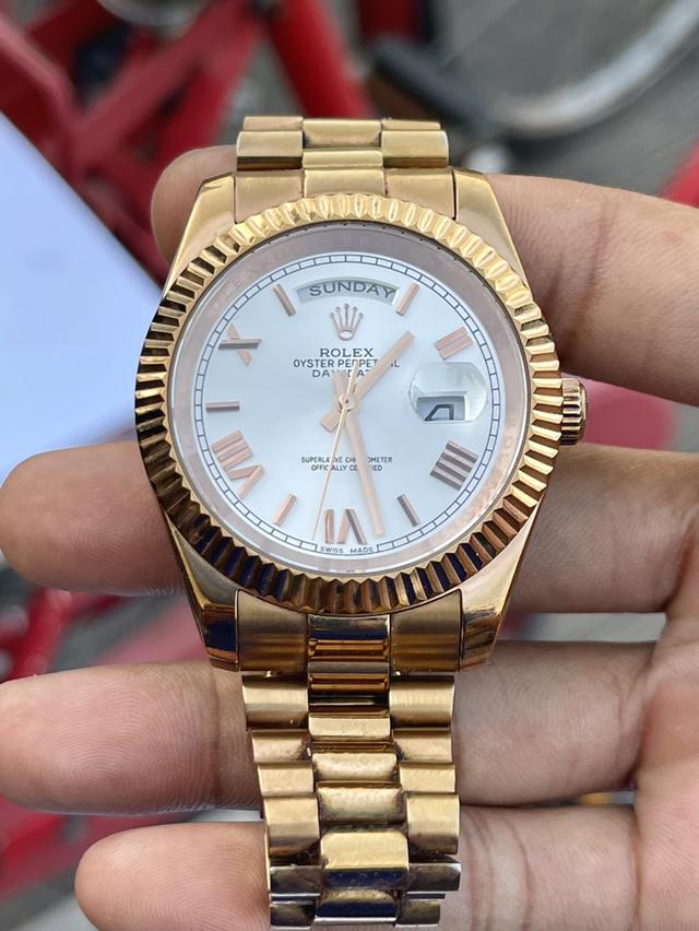 นาฬิกาข้อมือโรเล็กซ์ รุ่น DayDate เดย์-เดท ทองคำชมพู 18กะรัต