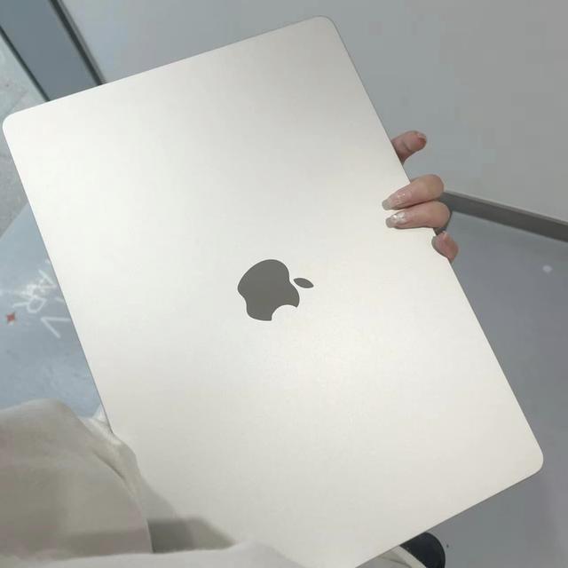 ขาย MacBook Air มือสอง 3