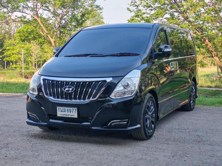 ขาย Hyundai H1 2.5Deluxe ปี17