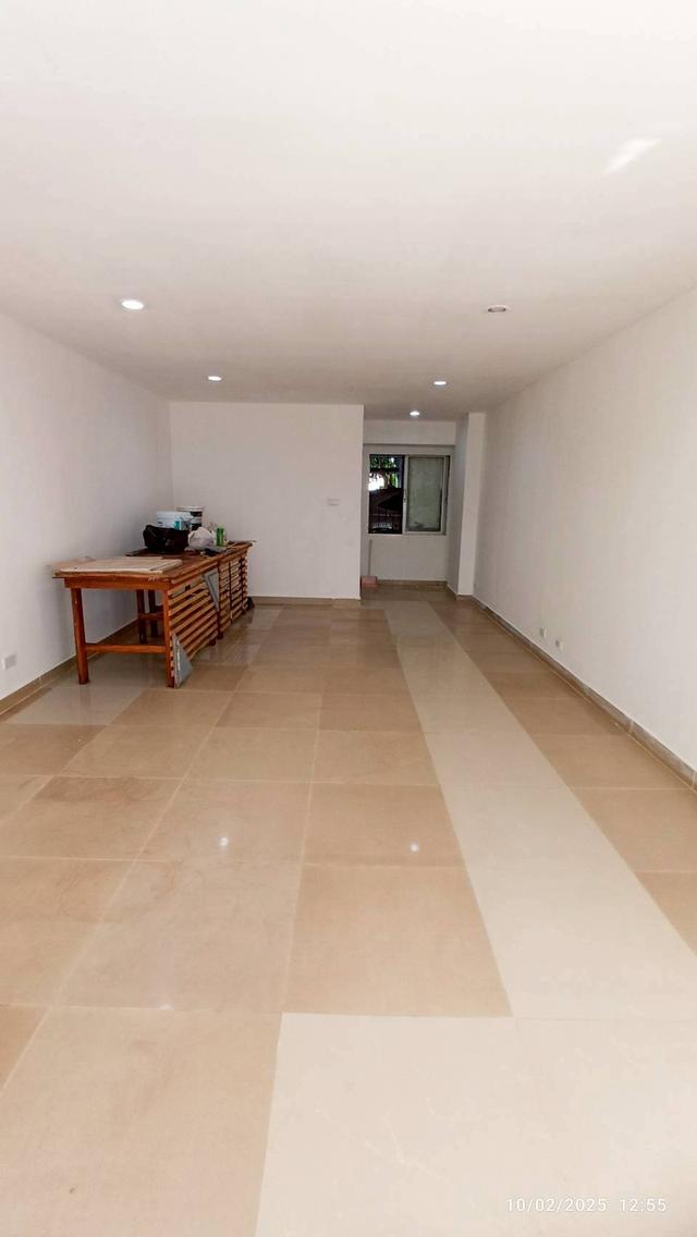 ร้านค้าใต้คอนโดรีเจ้นท์โฮม 1 พหลโยธิน 67 2