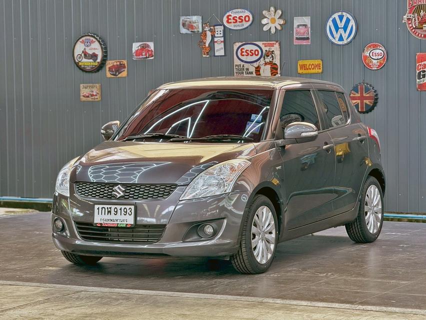 ตัวท็อปสุดในรุ่น สภาพกริ๊บๆ ใช้งานน้อย 73,000กม. SUZUKI SWIFT 1.2 GLX ปี2013