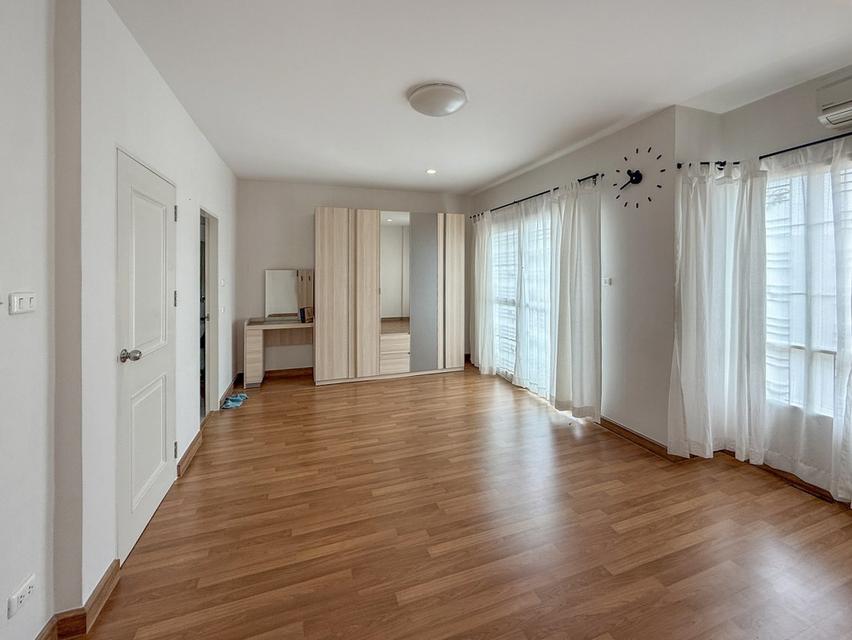 ขายบ้านแฝดมือสองนนทบุรี โครงการ ชวนชื่น พระราม7-สิรินธร (Chuanchuen Rama 7-Sirindhorn) เนื้อที่ 36 ตร.ว. ใกล้รถไฟฟ้าสายสีแดงสถานีบางบำหรุ 11