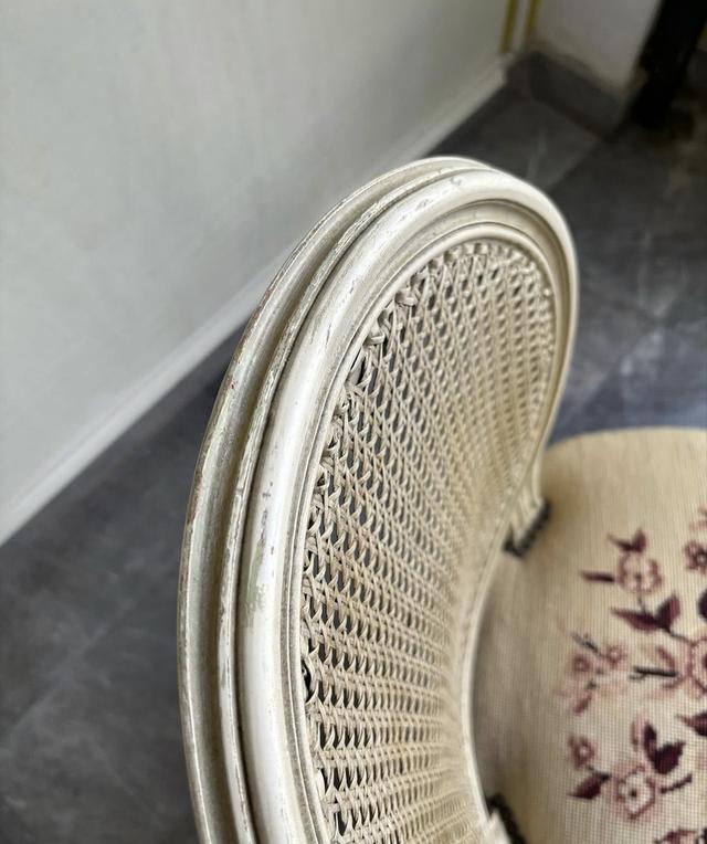 Louis chair