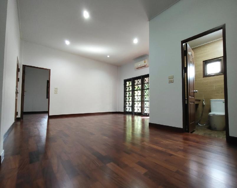 ให้เช่าบ้านเดี่ยว 2 ชั้น หลังใหญ่ 99 ตารางวา / ทำเล ลาดพร้าว โชคชัย 4 / อยู่ในซอยสตรีวิทยา 2 11