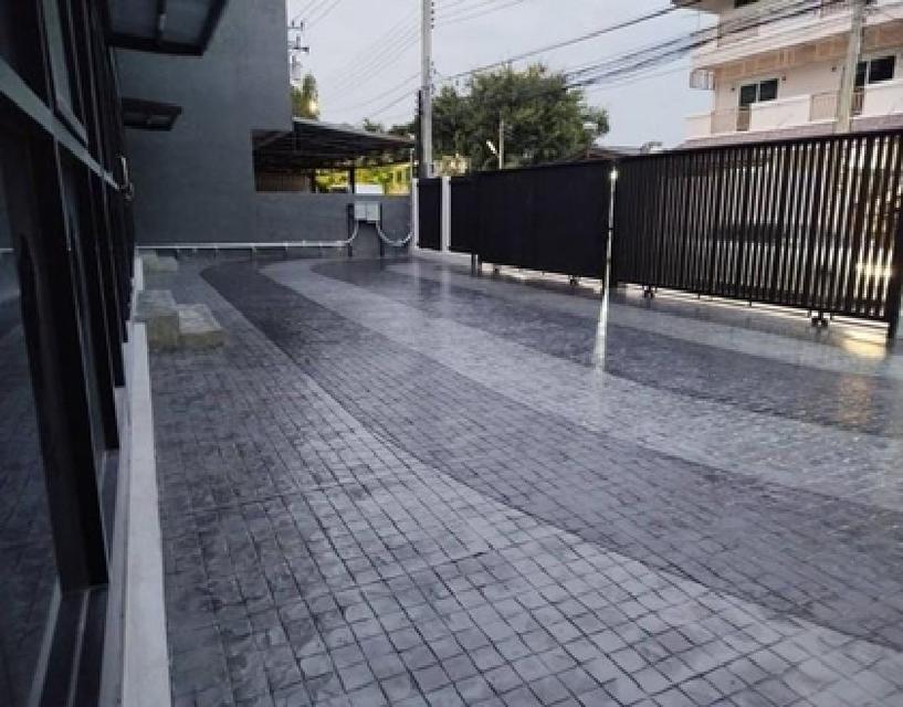 ให้เช่า โฮมออฟฟิศ / อาคาร สร้างใหม่ 2 ชั้น 2 อาคาร / พื้นที่ดิน 100 ตาราวา / พื้นที่ใช้สอย 332 ตารางเมตร / ทำเล สุขุมวิท 101 ซอยปุณวิถี เข้าซอยไม่ลึก 4