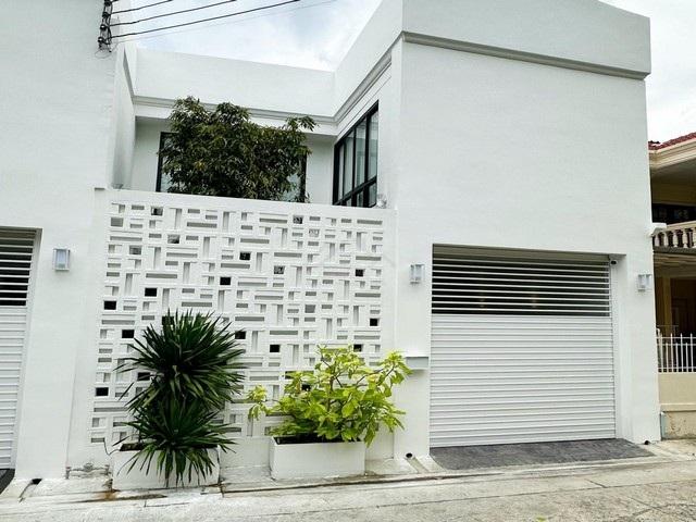ขายทาวน์โฮม 2 ชั้น 4 ห้องนอน สุขุมวิท 71 ปรีดีพนมยงค์ 14 (เข้าได้หลายทาง) ใกล้เอกมัยและทองหล่อ ตกแต่งพร้อมอยู่ โครงสร้าง 1