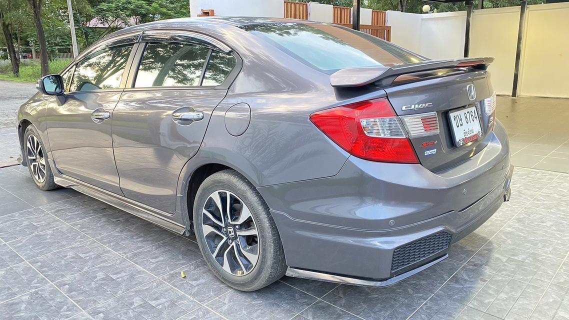 Honda civic fb 2015 ES sport 5