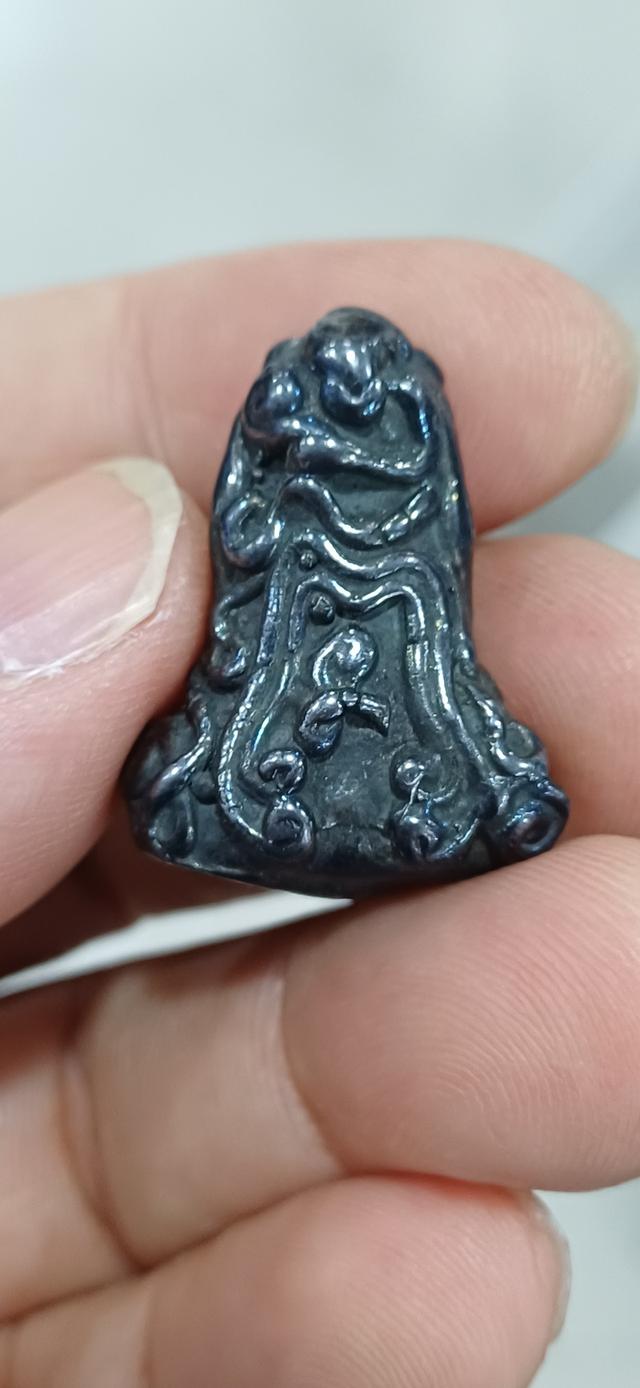 พญาเหล็กไหลธาตุ พิมพ์พระปิดตายันต์ยุ่ง หลวงปู่หวล วัดพุทไธศวรรย์ สีปีกแมลงทับ รูปที่ 5