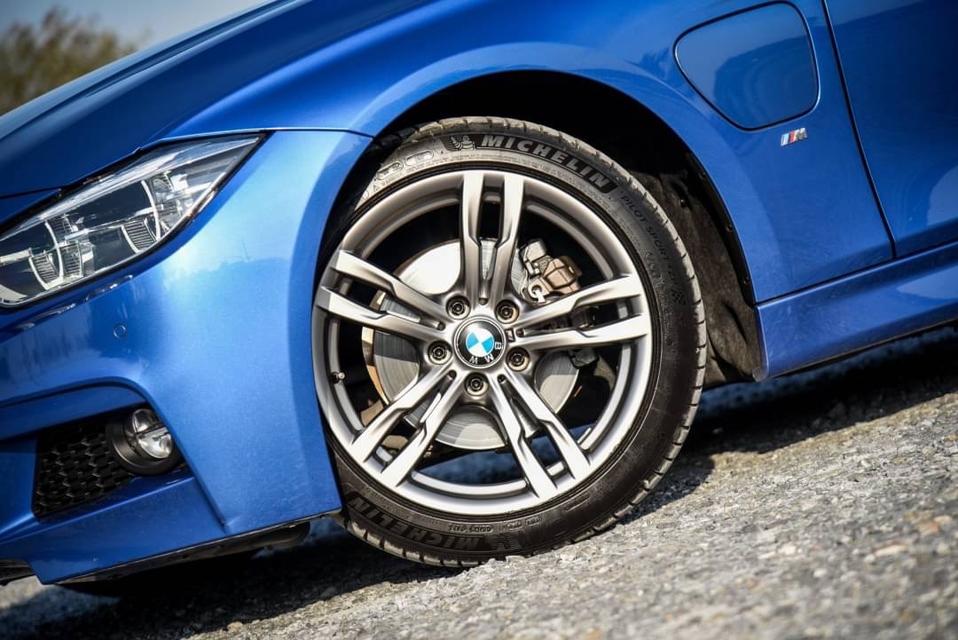 BMW 330e M-Sport Plug-in Hybrid AT 2019 รหัสรถ CBL330 5