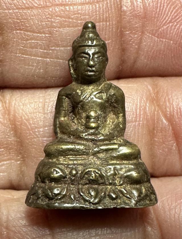 พระชัยวัฒน์ และ พระไตฮงกง เก่า ไม่ทราบที่ 2 องค์ 800 พร้อมจัดส่ง