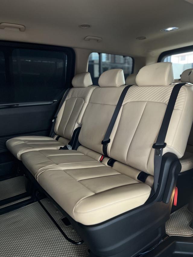 Hyundai Staria SLE 9