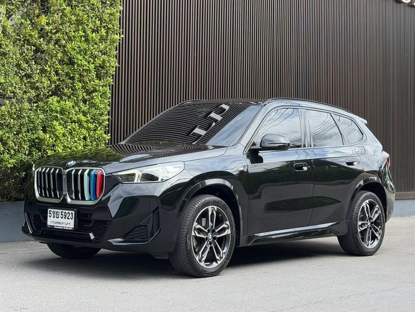 BMW X1 sDrive20i M-sport U11 ปี 2024 สีดำ