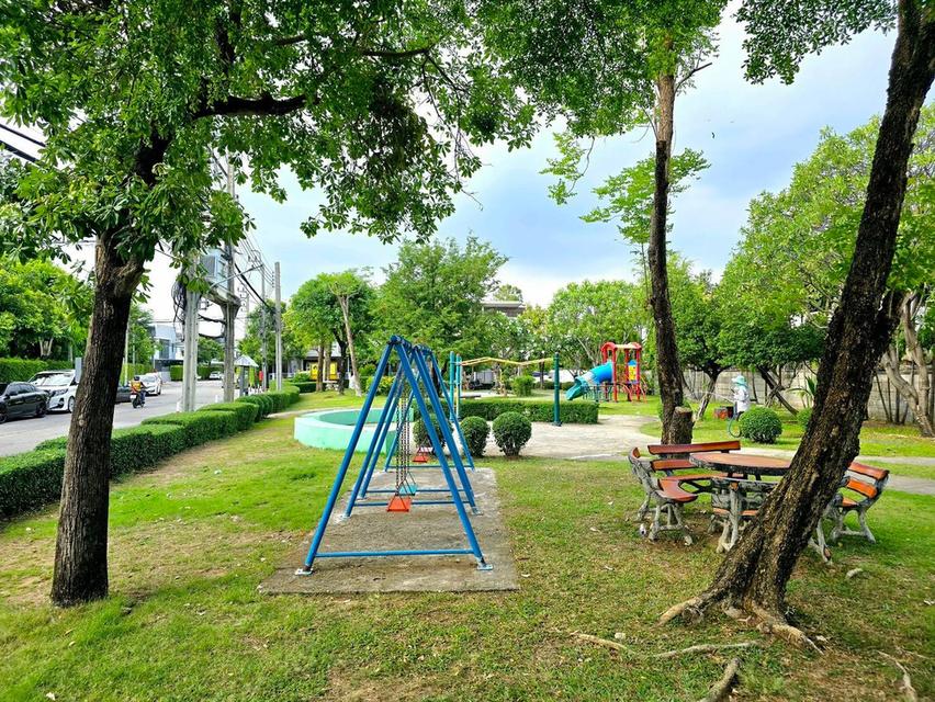 ทาวน์เฮ้าส์มีนบุรี คลองสามวา เลียบคลองสอง หมู่บ้านไอดีไซน์ นัดชมบ้าน บ้าน 085-318-6868 คุณวา 18