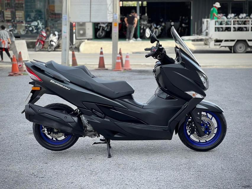 Suzuki Burgman 400 สีดำ ปี 2020 2