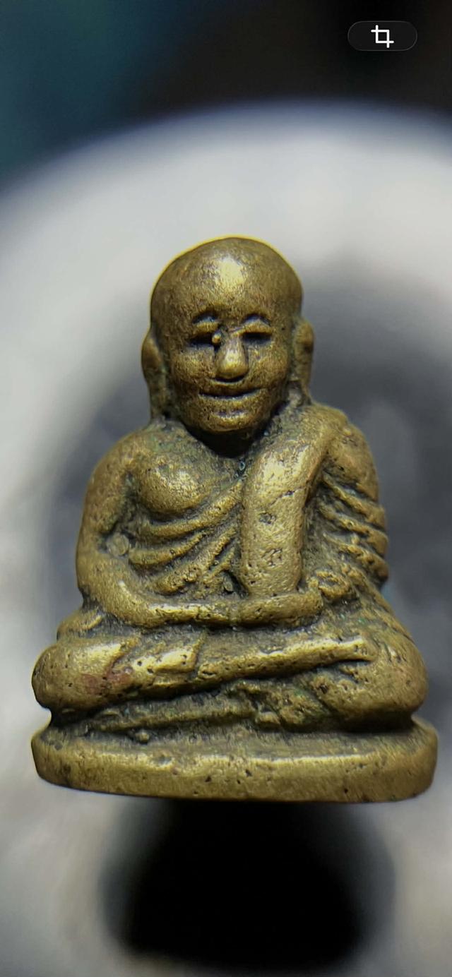 รูปหล่อหลวงพ่อเงินนิยมเอ