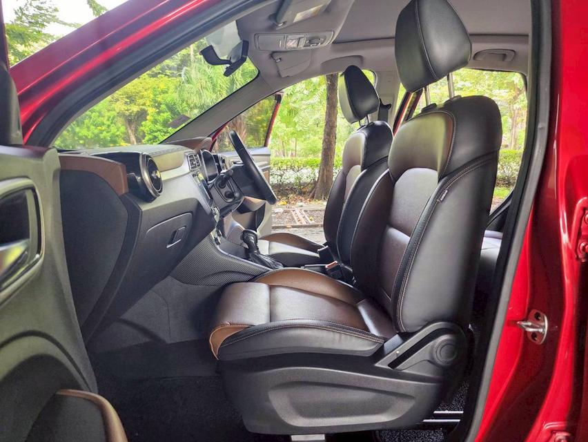 ขายรถ MG ZS 1.5X sunroof ปี 2020 สีแดง เกียร์ออโต้ 11