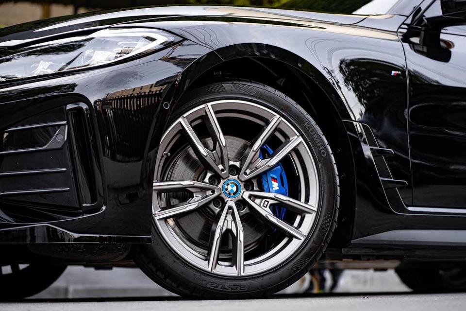 i4 eDrive35 M Sport Package