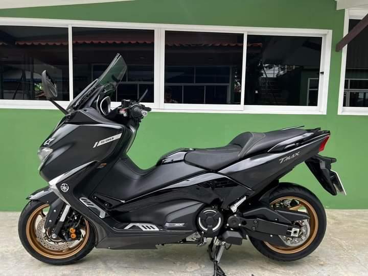 Yamaha Tmax สีดำ 2