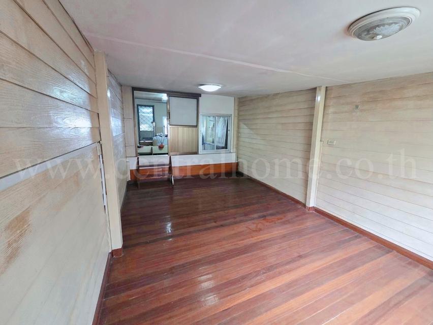 อาคารพาณิชย์ 3 ชั้น ติดถนน เจริญกรุง 103 ใกล้ เอเชียทีค 12