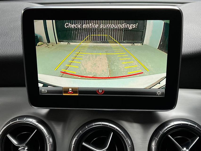 Mercedes-Benz CLA250 2.0AMG Shooting Brake Sport Wagon 10