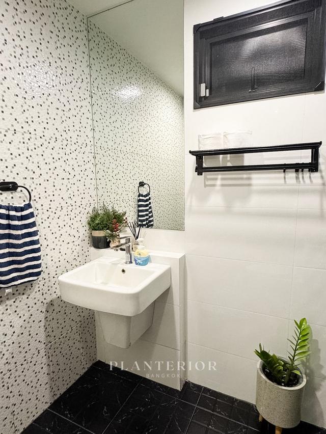 บ้านรามคำแหง 59,000 ให้เช่าเดี่ยว 2 ชั้น  50 ตรว 3 นอน 3 น้ำ 1 ห้องทำงาน  2