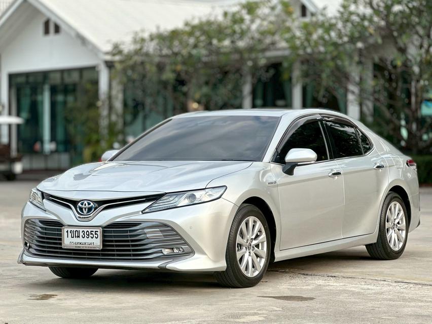 รหัสรถ PAT3955 📌 Toyota Camry 2.5HV Hybrid (ACV70) สีบรอนซ์เงิน ปี 2020