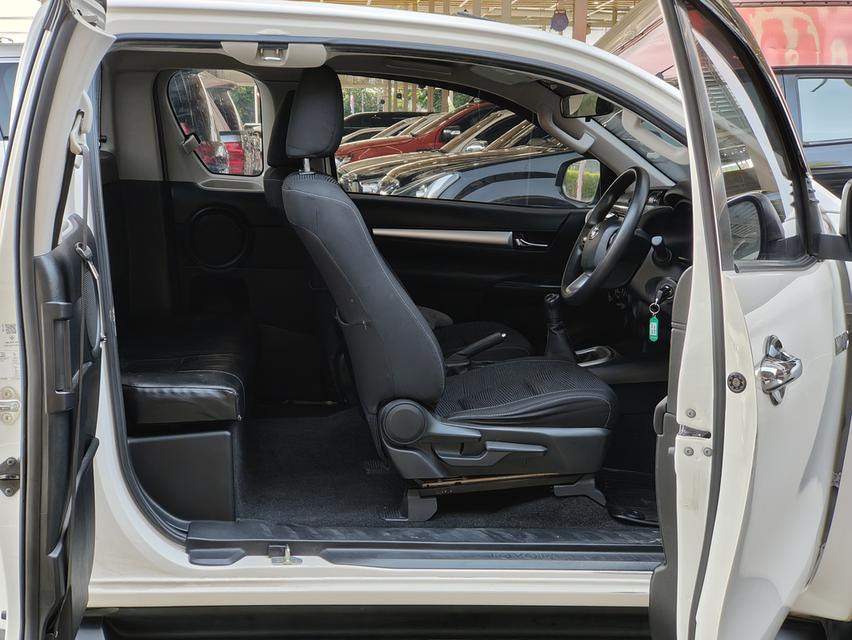 Toyota Revo 2.4 Prerunner Smart Cab MT  7