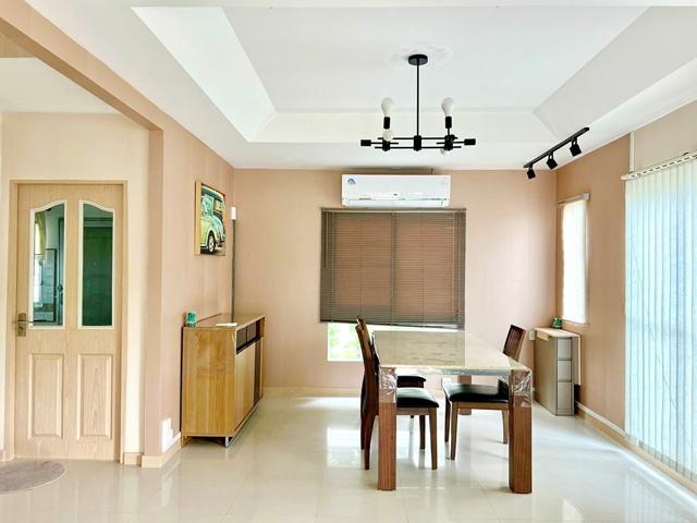 ให้เช่าบ้านเดี่ยว 2 ชั้นสุดหรู 54 ตร.วา.โลตัส คลองถนน 2.7 กม. คลองบางไทร จัดเต็มเฟอร์ฯ ร่มรื่น ติดสวน 3 นอน 3 น้ำ MRTตลา 2