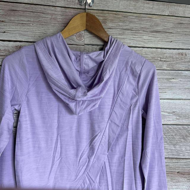 เสื้อกีฬาลำลอง มีฮู้ด รูปที่ 3