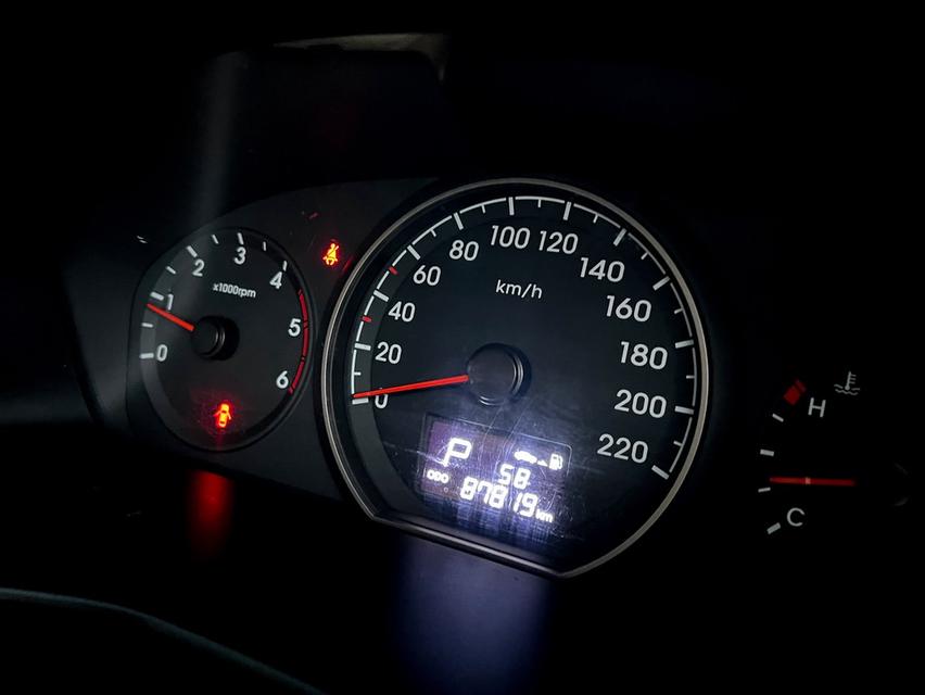ขสย Hyundai H1 2.5Deluxe ปี20 9