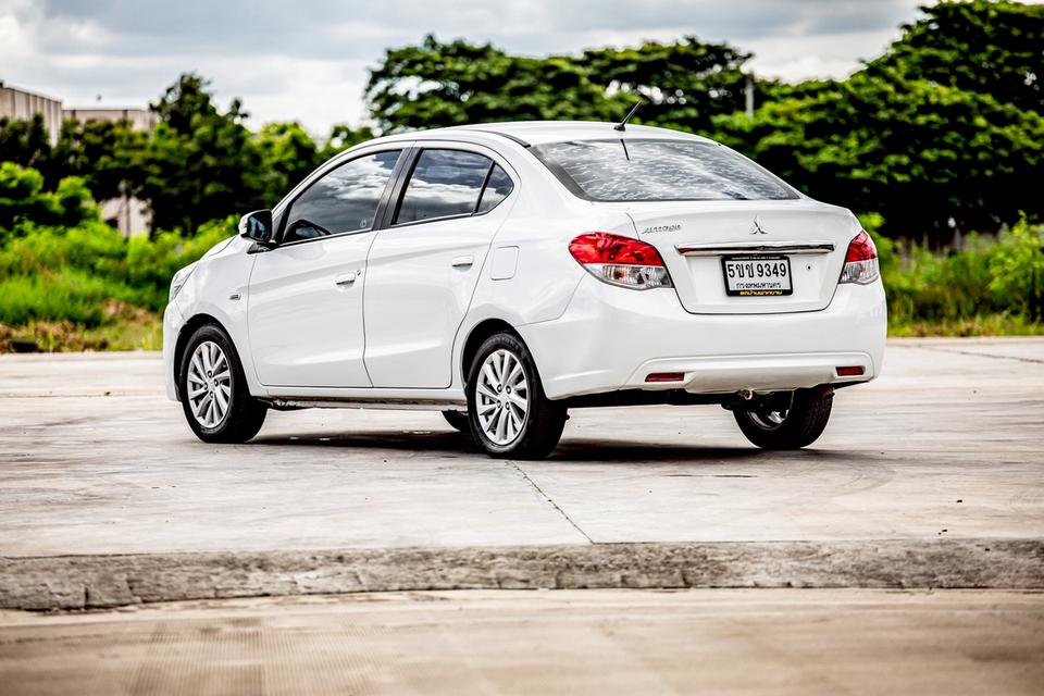 Mitsubishi Attrage 1.2 GLS ปุ่มสตาท์ สีขาว เกียร์ออโต้ ปี 2014 9