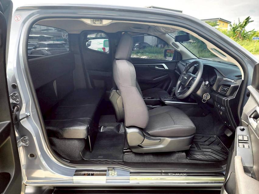 Isuzu Dmax Hi-lander 1.9L ปี24 15