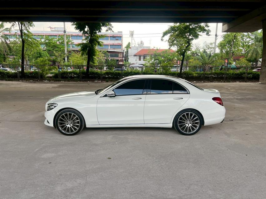 ขายรถ Benz C350e AMG W205 ปี 2017 สีขาว เกียร์ออโต้ 7