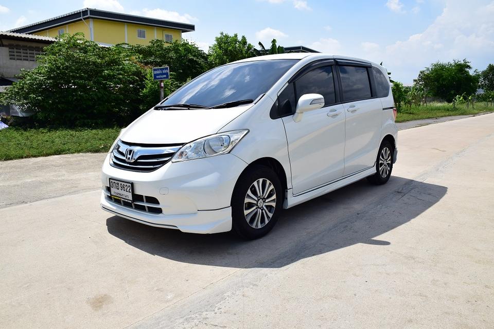 ปี2014 สวยพร้อมใช้ในฉบับครอบครัว HONDA FREED1.5E ออโต้ แอร์หลังคาแล้วไมเนอร์เช้น เบาะหนังแท้ กุญแจรีโมทล้อแม็กชุดแต่งรอบคันCD ABS AIRBAG โทร0957401229 รูปที่ 2