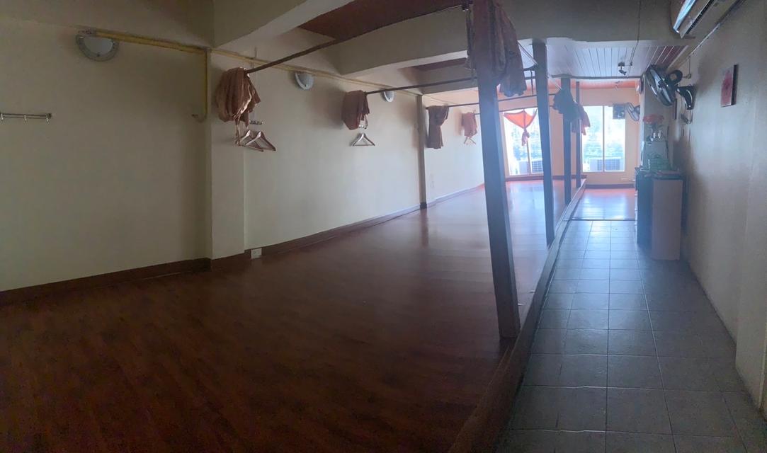 บ้าน อาคารพาณิชย์ 3ชั้นครึ่ง ต่อเติมเพิ่มเป็น4ชั้น หน้าปากซอยเป็นรถไฟฟ้า ซอยมีทางลัดออกเส้นบางนา-ตราดได้ ใกล้เมกาบางนา เจ้าของขายเอง 13