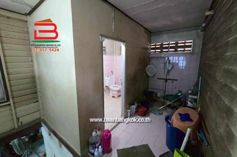 บ้านเดี่ยว ซอยเจ้าพระยา (ใกล้สถานีตำรวจประชาสำราญ) เนื้อที่ 100 ตรว. แขวงคลองสิบสอง เขตหนองจอก 8