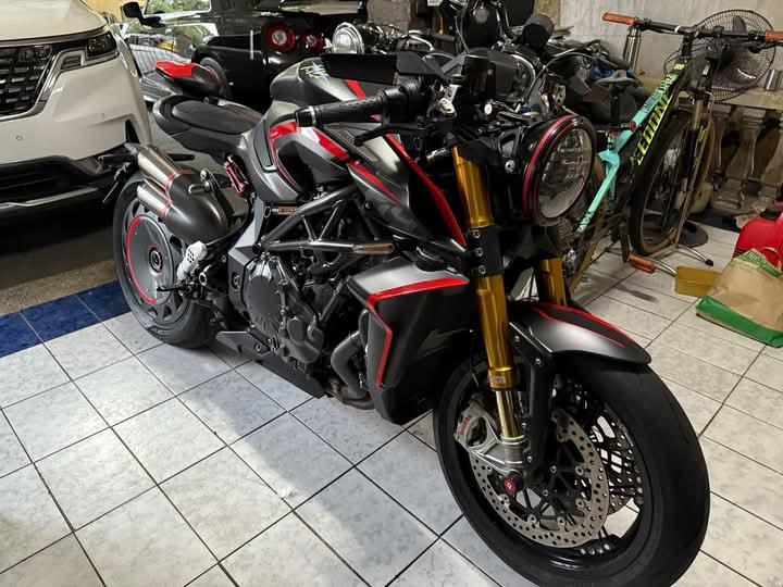 MV Agusta Brutale 2020 10