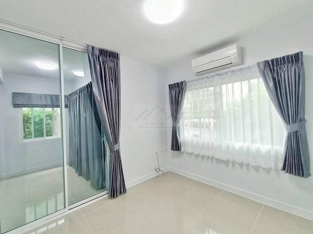 ให้เช่าบ้านแฝด 2 ชั้น 3 ห้องนอน หมู่บ้านเดอะ วิลเลจ เอ็กซ์คลูซีฟ บางนา กม.10 พร้อมอยู่ ใกล้เมกะบางนา 6