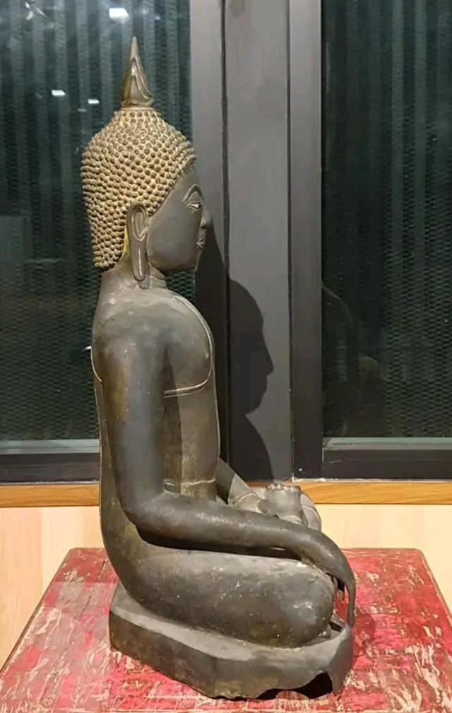 พระบูชาเก่า 10 นิ้ว