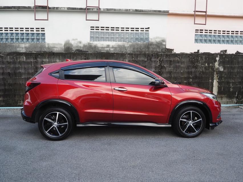 Honda HRV 1.8 RS Top  6